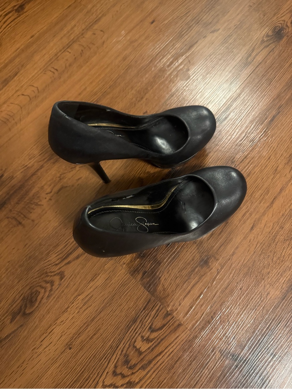 Jessica Simpson Black Leather Round-Toe Pumps - Picture 3 of 5